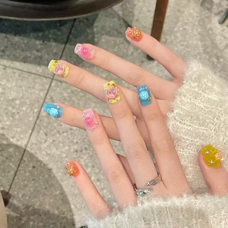 Resin Art Case - 100個のミニカラフルタートルレジンチャーム、フラットバックカボション、かわいいDIYスマホケースサイドデコレーション、ネイルアート、手作りクラフトアクセサリー