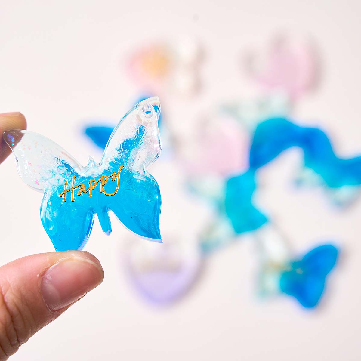 6穴付きイヤリングシリコンモールドDIYハート蝶形エポキシ樹 - Resin Art Letters のレビューと価格