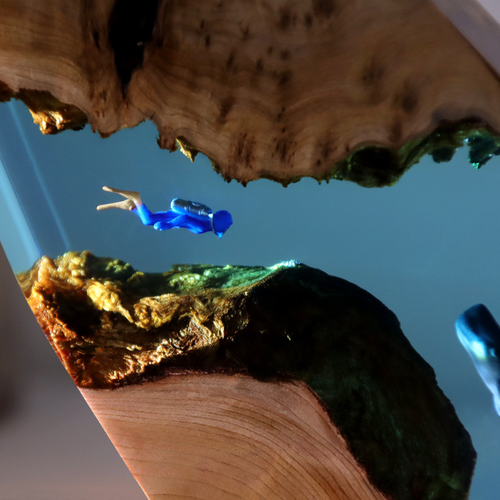 新しい水中洞窟クジラダイバーホームデスクデコレーション無垢材 - Resin Art Underwater のレビューと価格