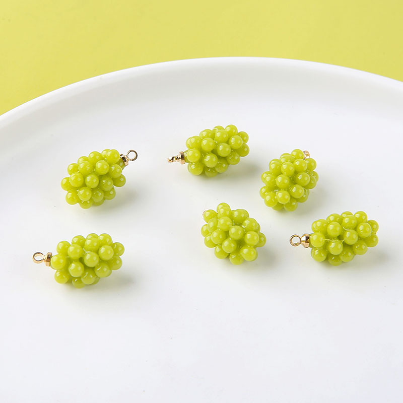 6 個のかわいい小さなブドウ樹脂チャーム立体フルーツペンダン - Resin Art Jewelry Kit のレビューと価格