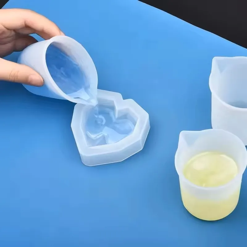5 個 100 ミリリットルシリコン計量カップ透明スケール付 - Resin Mixing Cup のレビューと価格
