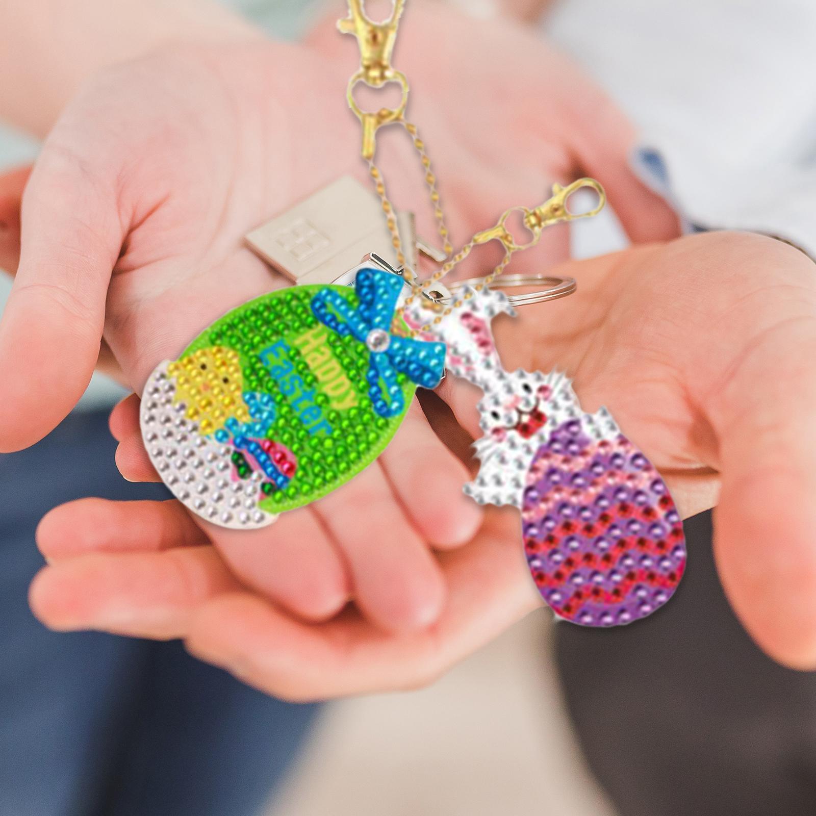 DIYダイヤモンドペインティングキーホルダー イースターバニ - Resin Art Design Keychain のレビューと価格