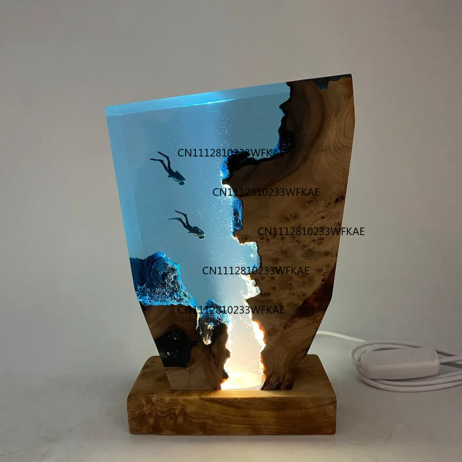 水中世界バイオレジンデスクランプ、潜水洞窟探検テーマUSB充 - Resin Art Underwater のレビューと価格